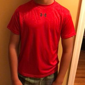 Under armor shirt